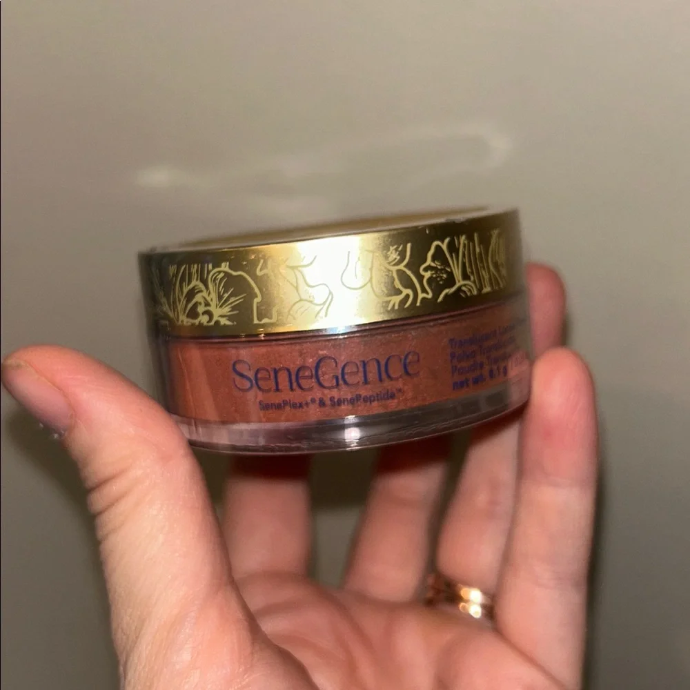 Senegence glistening plum loose powder blush new sealed